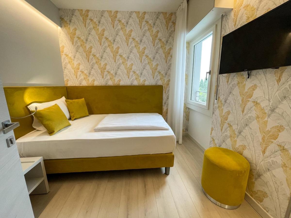 Hotel Stella Alpina Мальчезине Экстерьер фото