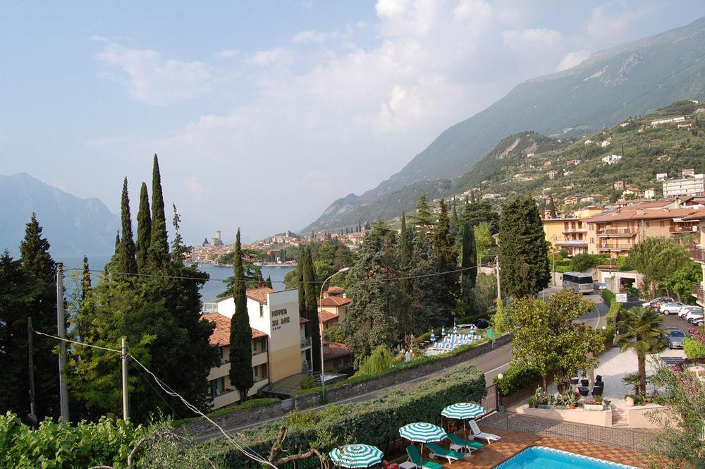 Hotel Stella Alpina Мальчезине Экстерьер фото
